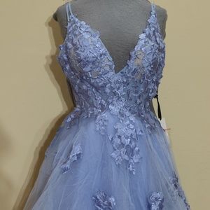 ALYCE plunging neckline floral applique fit and flare dress size 2 blue iris